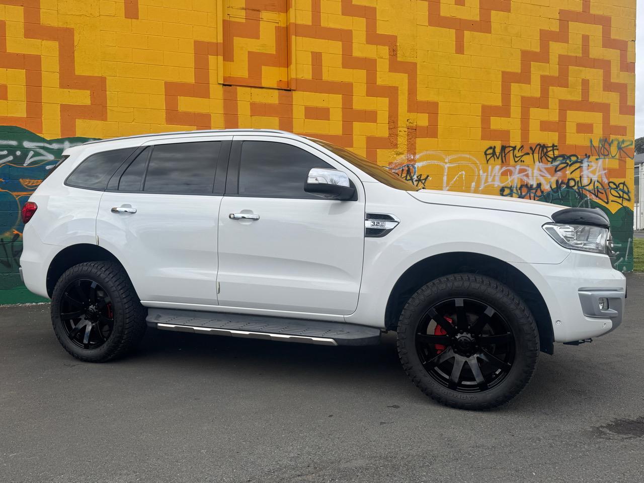 2017 Ford Everest