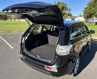 2013 Mitsubishi Outlander - Thumbnail