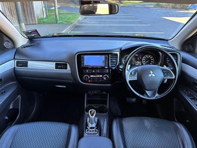 2013 Mitsubishi Outlander - Thumbnail