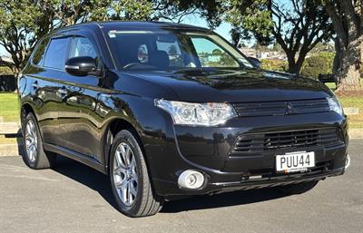 2013 Mitsubishi Outlander - Thumbnail