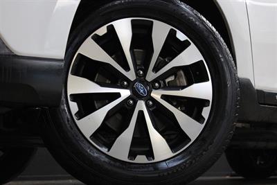 2017 Subaru OUTBACK - Thumbnail