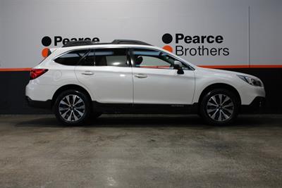 2017 Subaru OUTBACK - Thumbnail