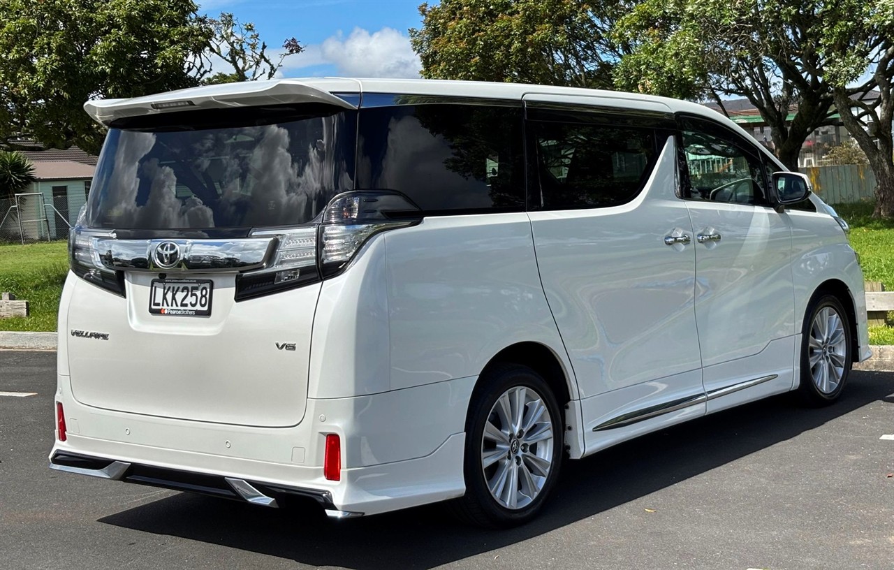 2015 Toyota Vellfire