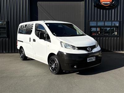 2010 Nissan NV200 - Thumbnail