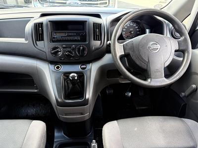 2010 Nissan NV200 - Thumbnail