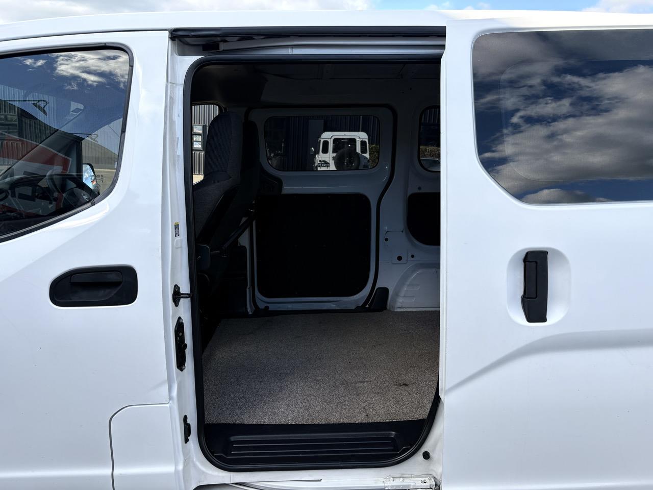2010 Nissan NV200