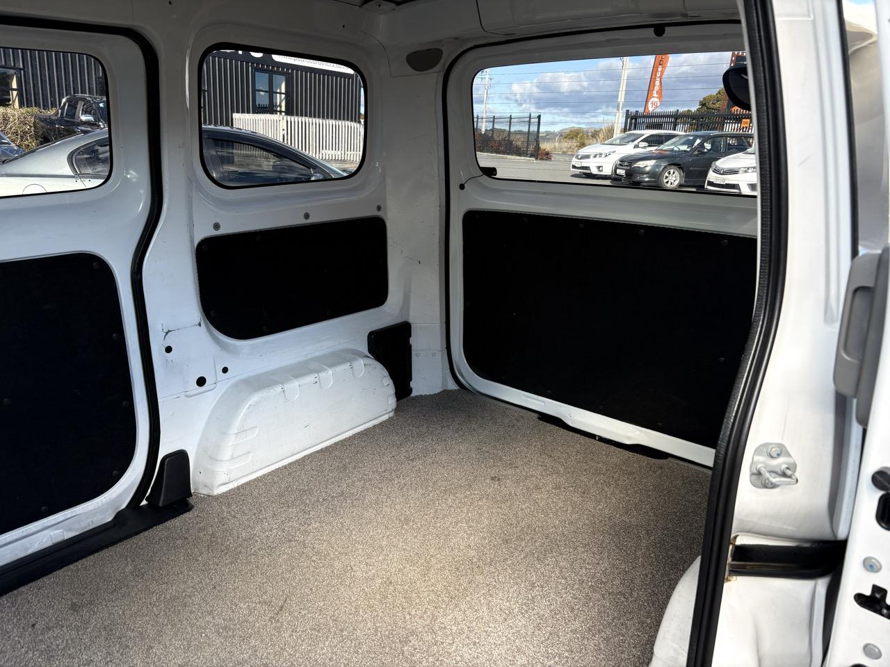 2010 Nissan NV200