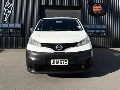 2010 Nissan NV200 - Thumbnail