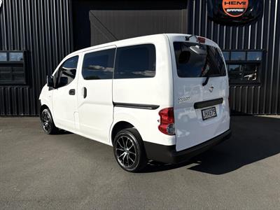 2010 Nissan NV200 - Thumbnail