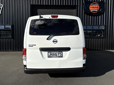 2010 Nissan NV200 - Thumbnail