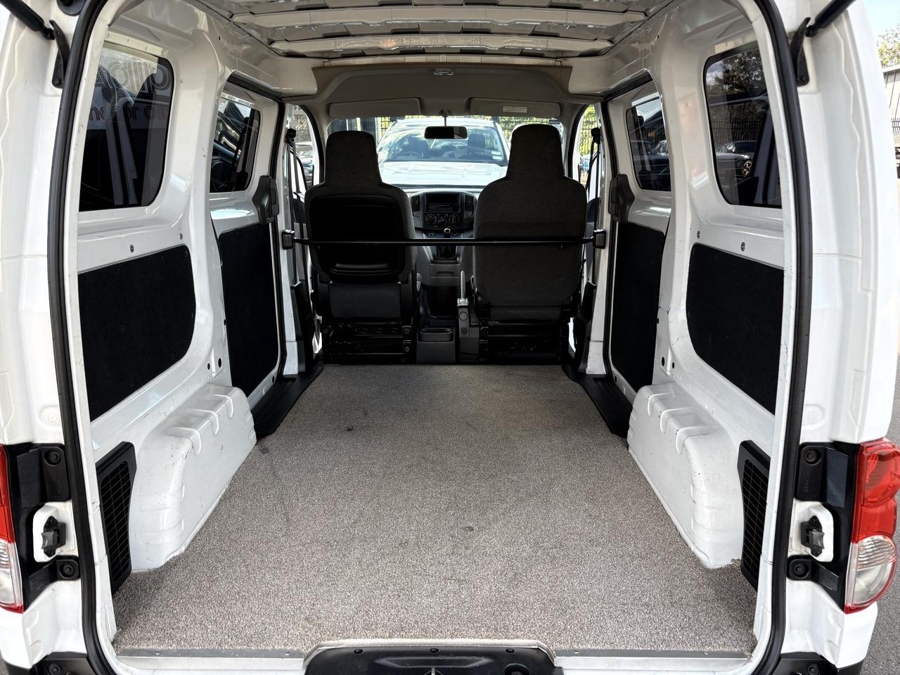 2010 Nissan NV200