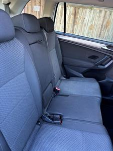 2018 Volkswagen Tiguan - Thumbnail