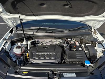 2018 Volkswagen Tiguan - Thumbnail