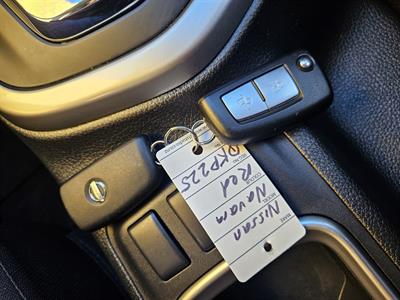 2024 Nissan Navara - Thumbnail