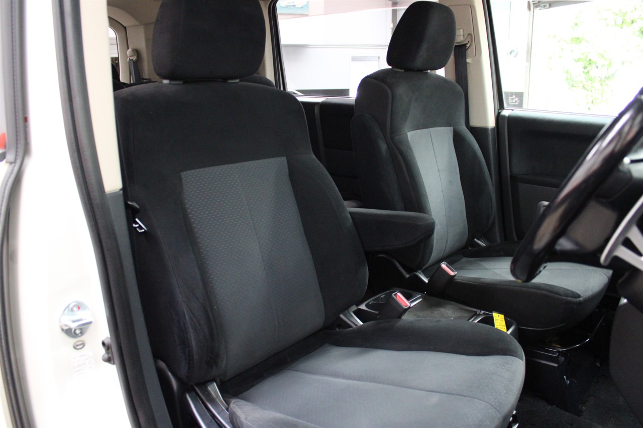 2011 Mitsubishi Delica
