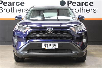 2021 Toyota RAV4 - Thumbnail