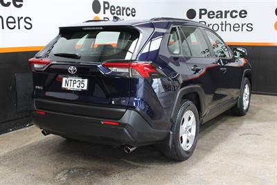 2021 Toyota RAV4 - Thumbnail