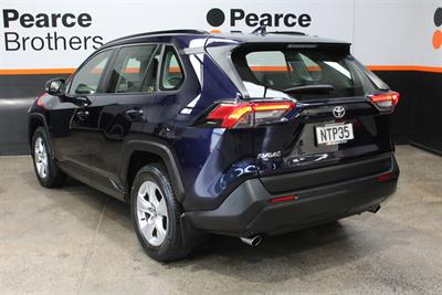 2021 Toyota RAV4 - Thumbnail