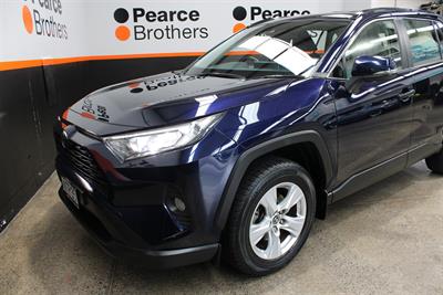 2021 Toyota RAV4 - Thumbnail