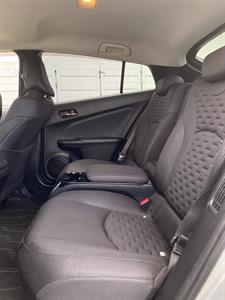 2017 Toyota Prius - Thumbnail