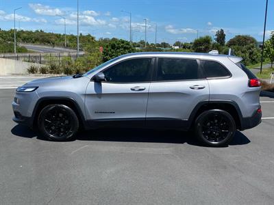 2016 Jeep Cherokee - Thumbnail