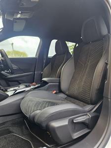 2024 Peugeot 2008 - Thumbnail