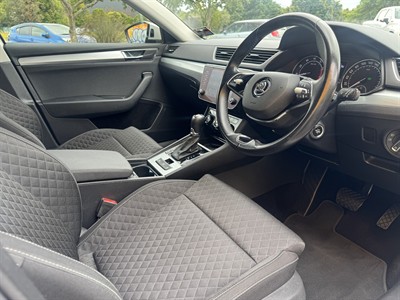 2021 Skoda Superb - Thumbnail