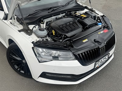 2021 Skoda Superb - Thumbnail
