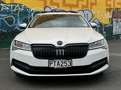 2021 Skoda Superb - Thumbnail