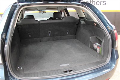 2009 Holden Commodore - Thumbnail