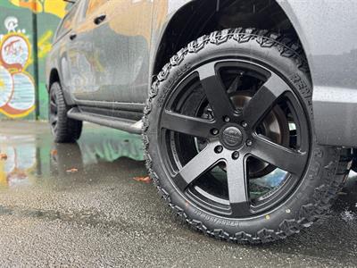 2019 Toyota Hilux - Thumbnail