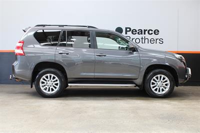 2016 Toyota Landcruiser Prado - Thumbnail