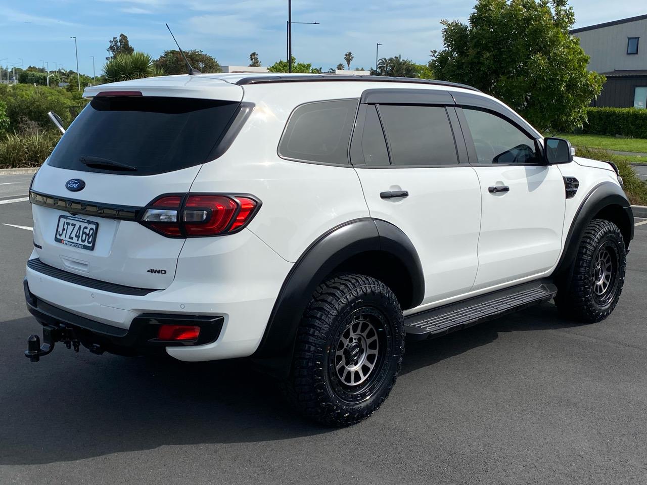 2016 Ford Everest