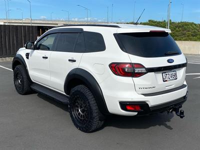 2016 Ford Everest - Thumbnail