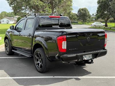 2017 Nissan Navara - Thumbnail