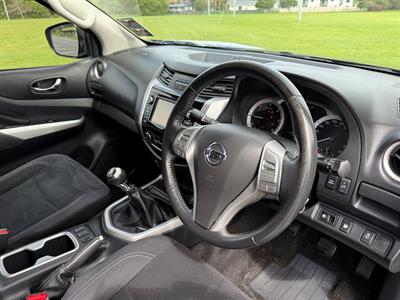 2017 Nissan Navara - Thumbnail