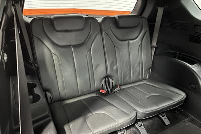 2018 Hyundai Santa Fe - Thumbnail