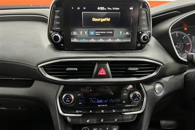 2018 Hyundai Santa Fe - Thumbnail