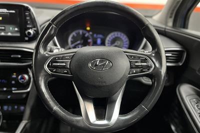 2018 Hyundai Santa Fe - Thumbnail