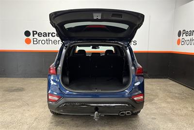 2018 Hyundai Santa Fe - Thumbnail