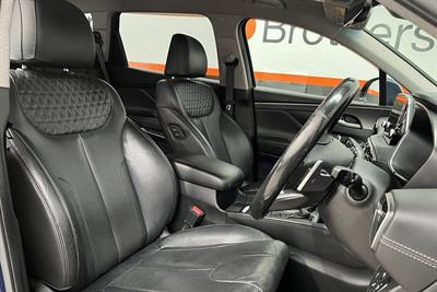 2018 Hyundai Santa Fe - Thumbnail