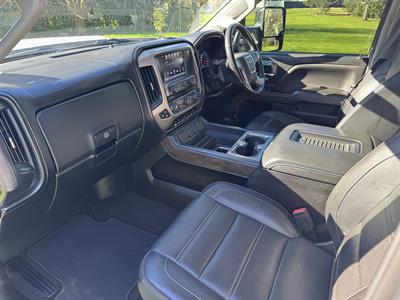 2017 GMC Denali - Thumbnail