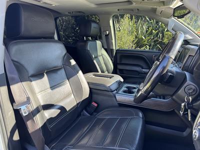 2017 GMC Denali - Thumbnail