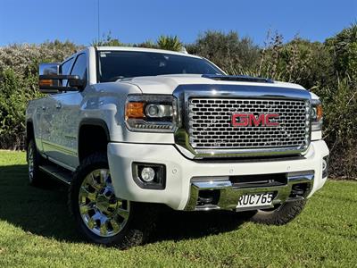 2017 GMC Denali - Thumbnail
