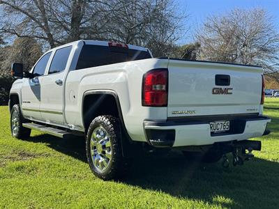 2017 GMC Denali - Thumbnail
