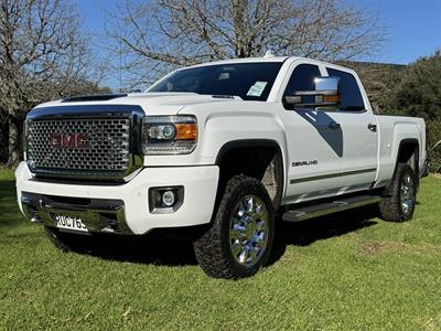 2017 GMC Denali - Thumbnail