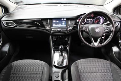 2019 Holden Astra - Thumbnail