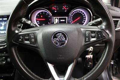 2019 Holden Astra - Thumbnail