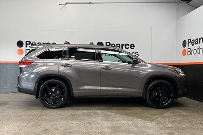 2017 Toyota HIGHLANDER - Thumbnail