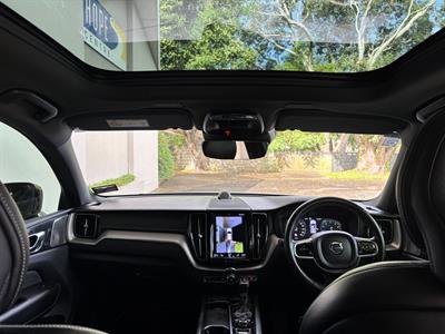 2021 Volvo XC60 - Thumbnail